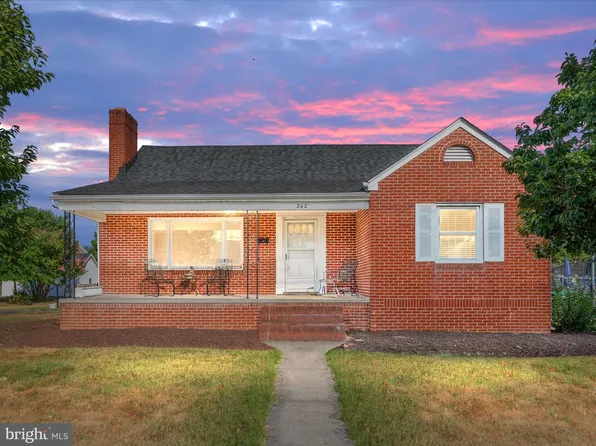 262 Royal Ave, Strasburg, VA 22657