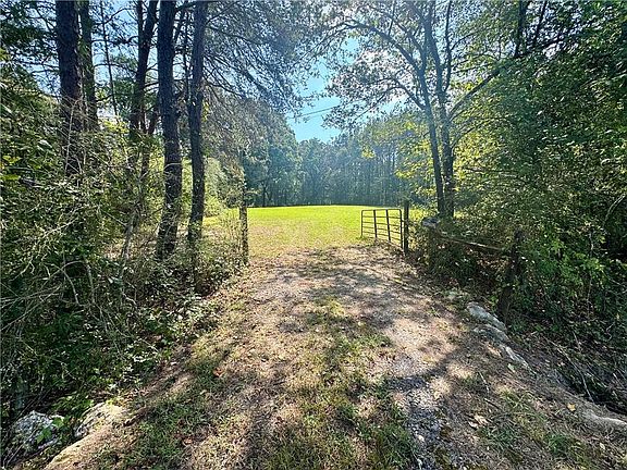 3rd image of 17 Farm Rd #33