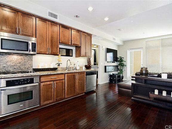 5th image of 21301 Erwin St Unit 535
