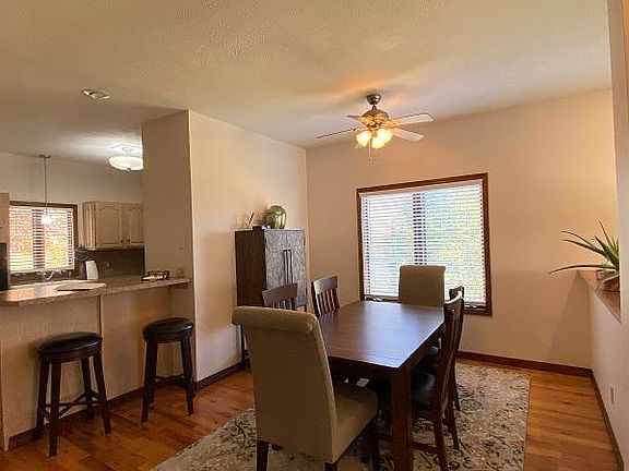 Dining room with breakfast bar