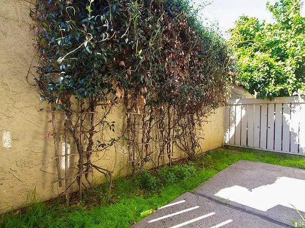 61 Las Moradas Cir — Photo 6