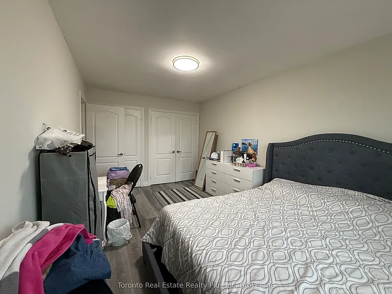 130 Ashurst Cres — Photo 7