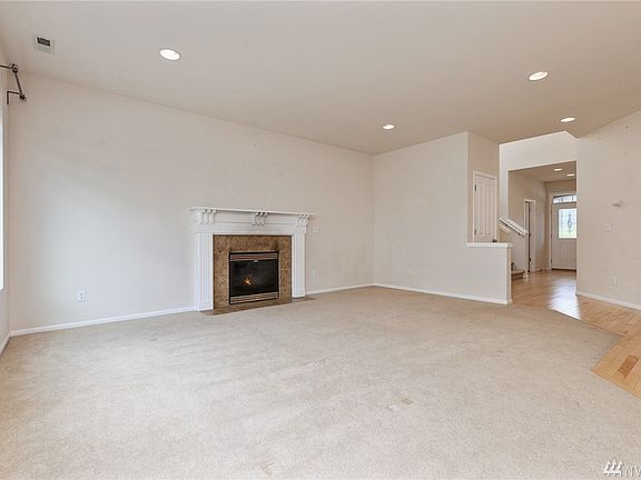 3rd image of 3948 62nd Ave E