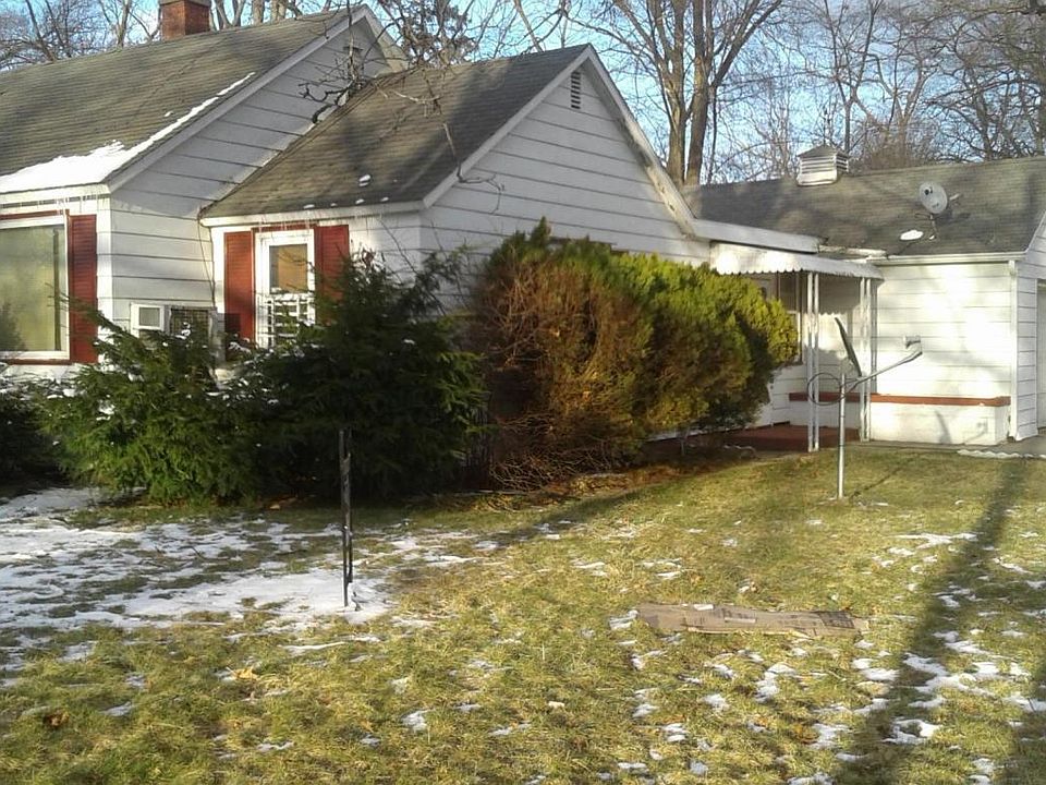 2nd image of 3332 7th St