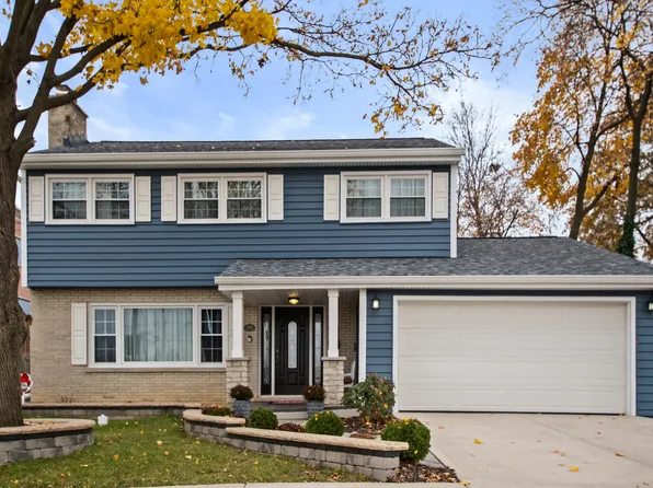 715 S Naperville Rd, Wheaton, IL 60189