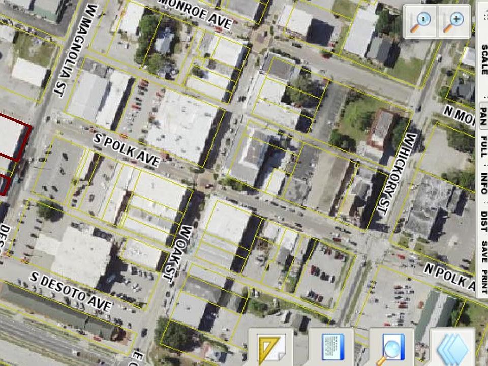 Building showing at bottom of page high traffic count. Great exposure!