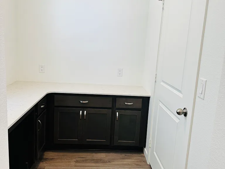 24305 E Ohio Dr — Photo 6