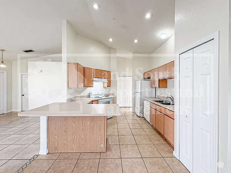 7823 Sugar Pine Blvd — Photo 6