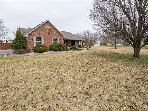 3rd image of 4270 N Private Road 150 E