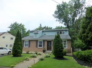 1548 Robinson Ave, Willow Grove, PA 19090