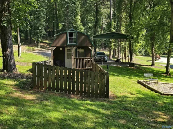 1300 Holiday Shores Rd, Scottsboro, AL 35769