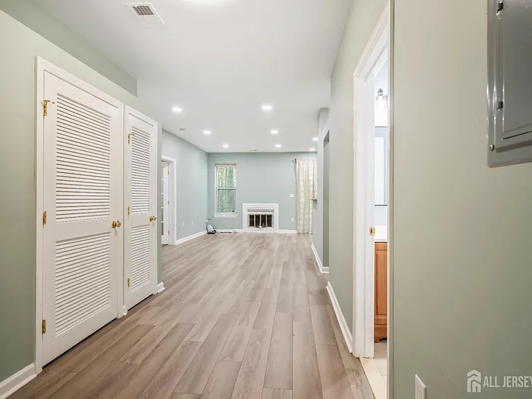 7151 Elm Ct — Photo 5