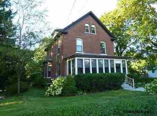 1765 S Grandview Ave, Dubuque, IA 52003