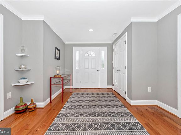 5th image of 14015 Berryville Rd