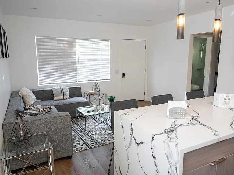 10863 Kling St #1 — Photo 20