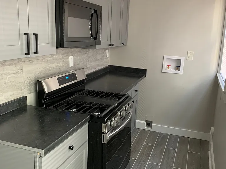 68 Rock St #1R — Photo 27