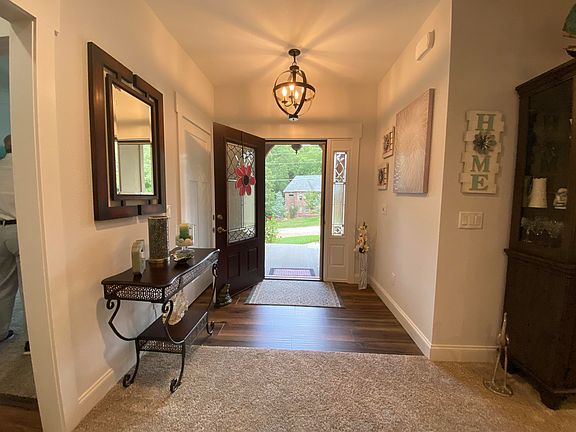 5th image of 45 Kingsbury Cir