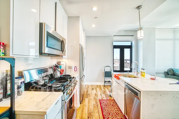 Rented by Sterling Realty Solution Inc | media 10