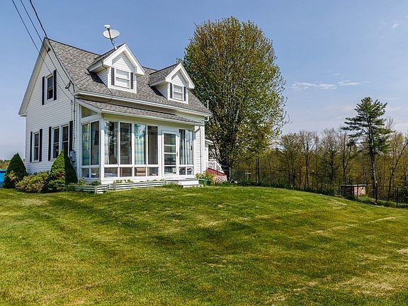 3rd image of 122 Ferin Rd