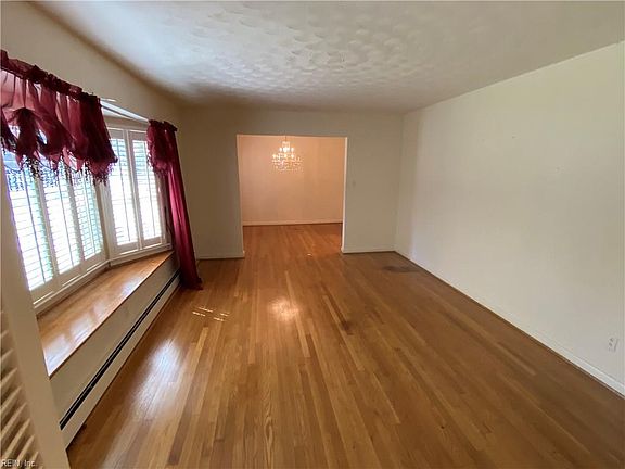 5th image of 3636 Wedgefield Ave