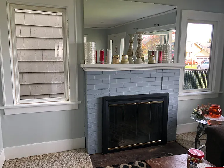 More quaint Craftsman styling.