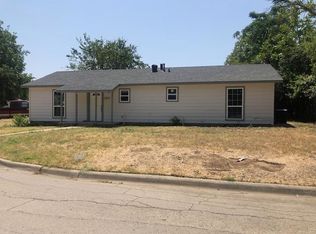 507 W Willingham St, Cleburne, TX 76033