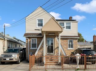 23537 148th Rd, Jamaica, NY 11422