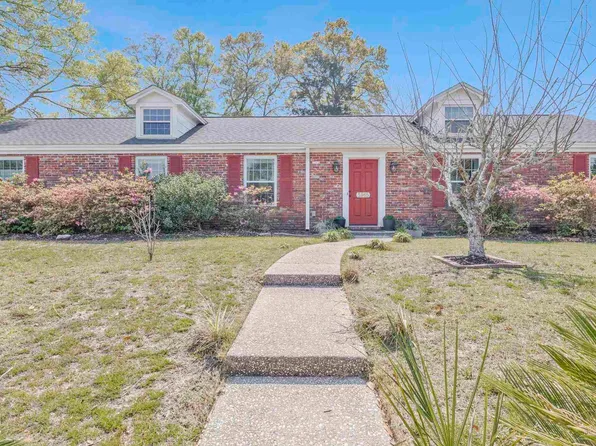 3965 Lynn Ora Dr, Pensacola, FL 32504