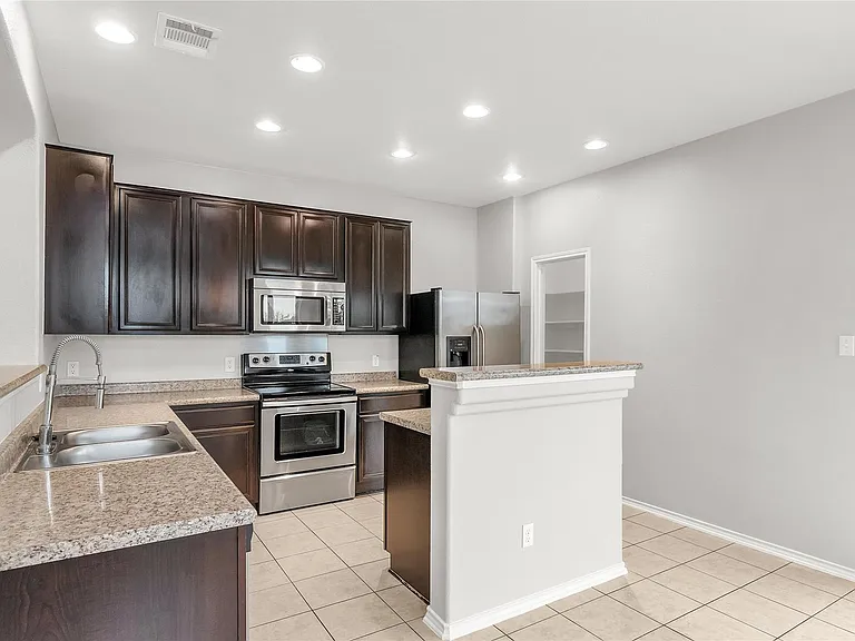 19121 Pencil Cactus Dr — Photo 9