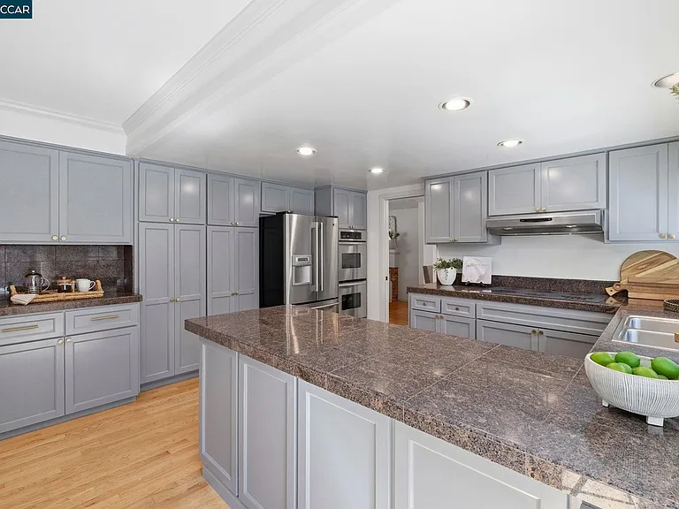 101 Hartford Rd — Photo 10