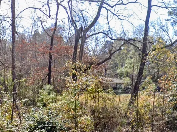 Lake Shore Rd, Jackson, MS 39212