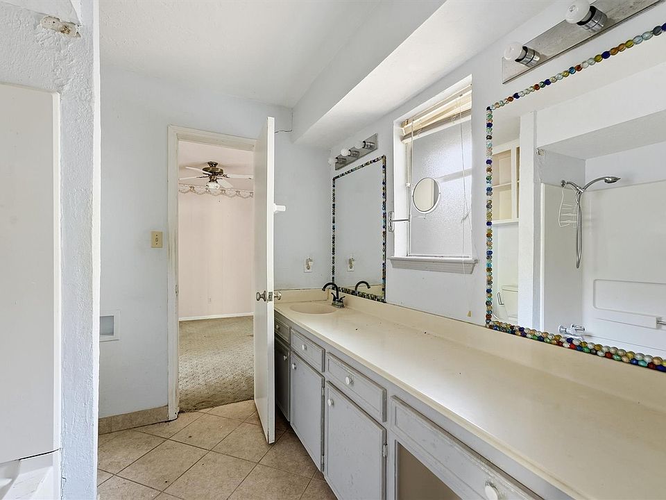 22nd image of 3523 Woodland Ln