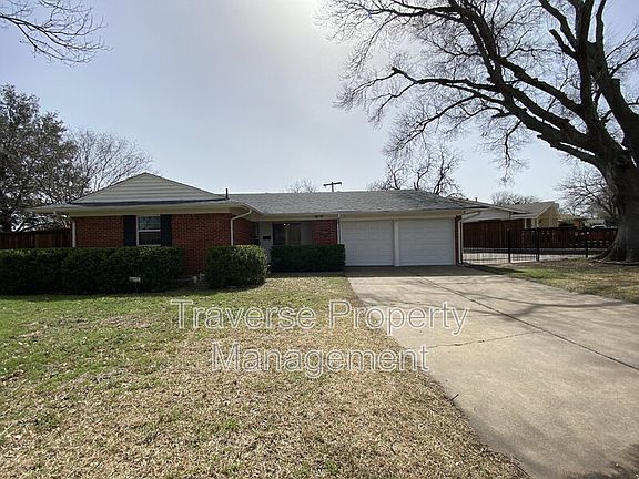 3rd image of 4601 Highgrove Dr