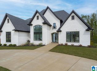 1519 Crown Point Dr, Mount Olive, AL 35117