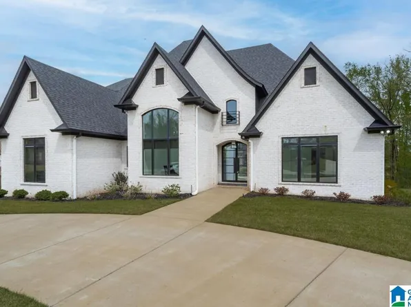 1519 Crown Point Dr, Mount Olive, AL 35117