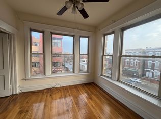 2402 W McLean Ave #30, Chicago, IL 60647