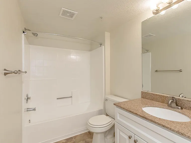 Cambridge Village Apartments — Photo 45