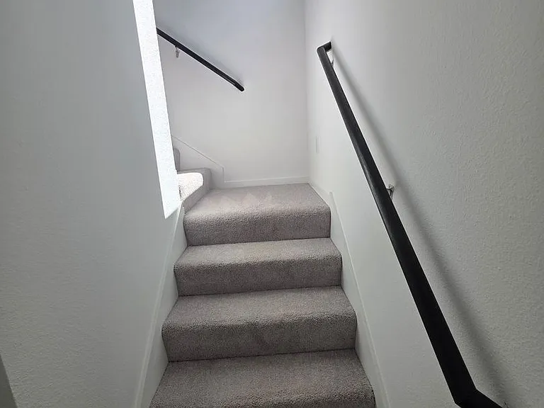 12156 Morgan Dr — Photo 11