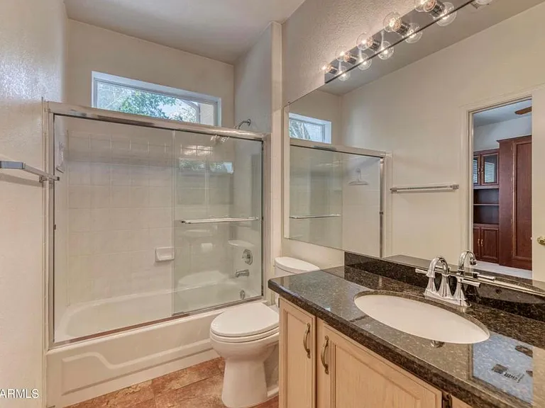 15811 N 9th Ave — Photo 19