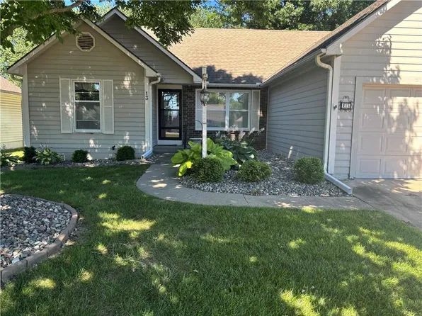 13 Stratford Pl, Saint Joseph, MO 64506