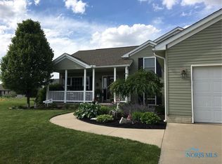 639 Fairway Ln, Wauseon, OH 43567
