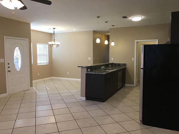 4th image of 6109 Caddie St #A