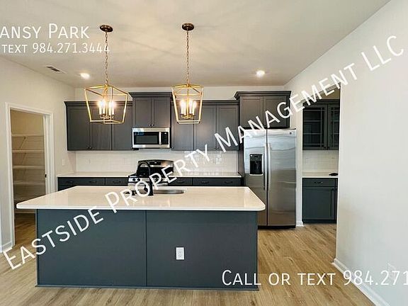 3rd image of 198 Pansy Park