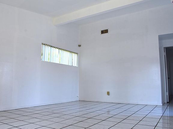 4th image of 6542 Humboldt Ave