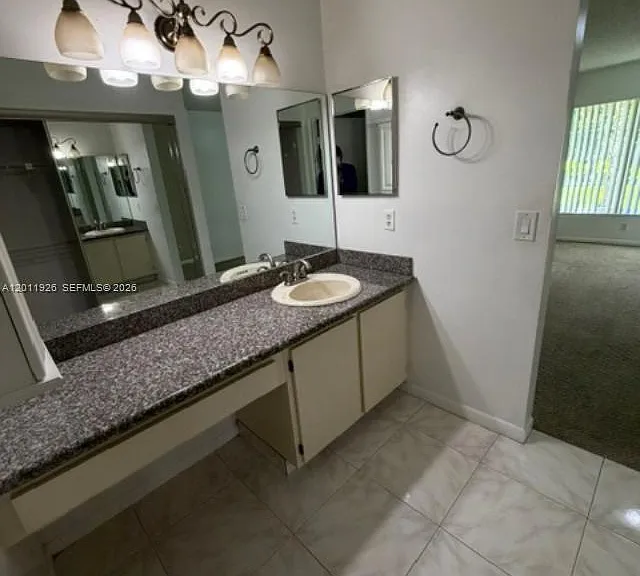 667 Woodgate Ln #B — Photo 10
