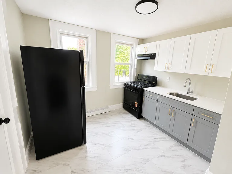 117 Brookdale Ave #1 — Photo 2