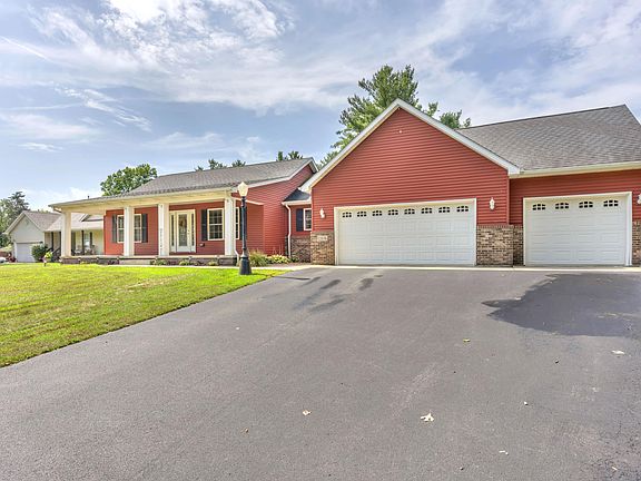 4th image of 12036 Oakwood Dr