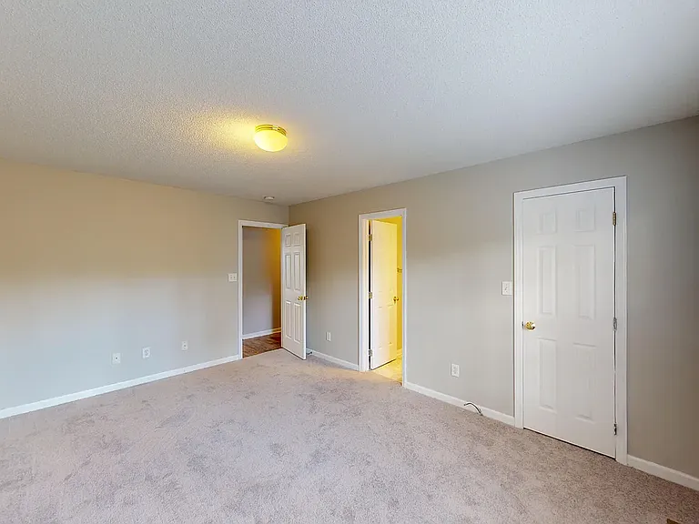 115 Stoneview Cir — Photo 16