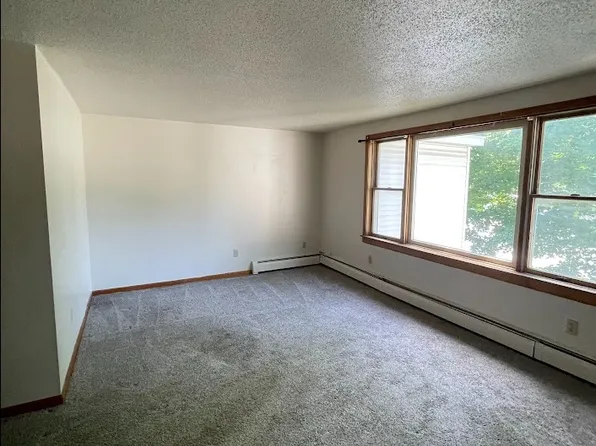 260-262 Business Rte #9, Center Rutland, VT 05736