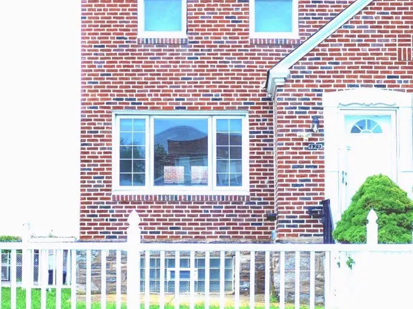829 Disston St, Philadelphia, PA 19111